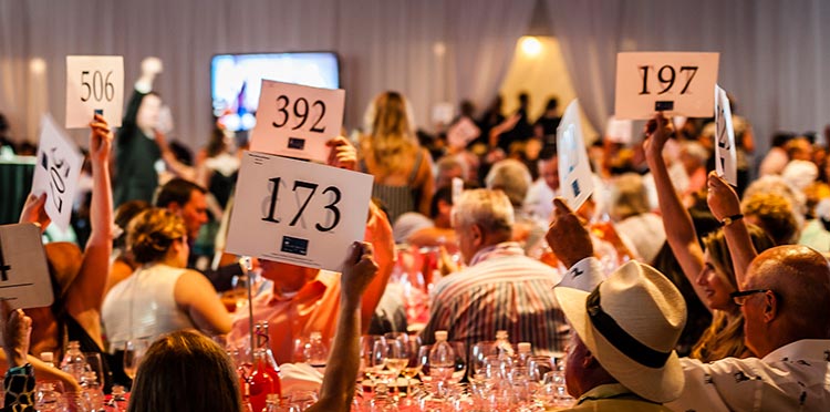 InTheNews_AuctionWAwine2016