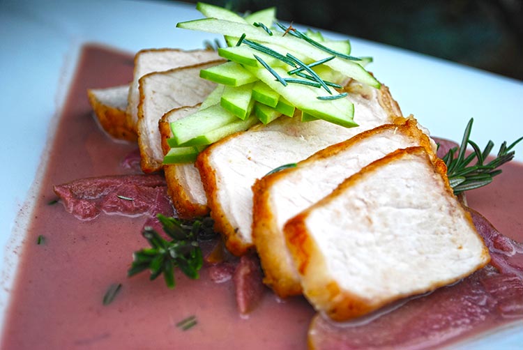 Pork loin with Cabernet Sauvignon apple-rosemary relish